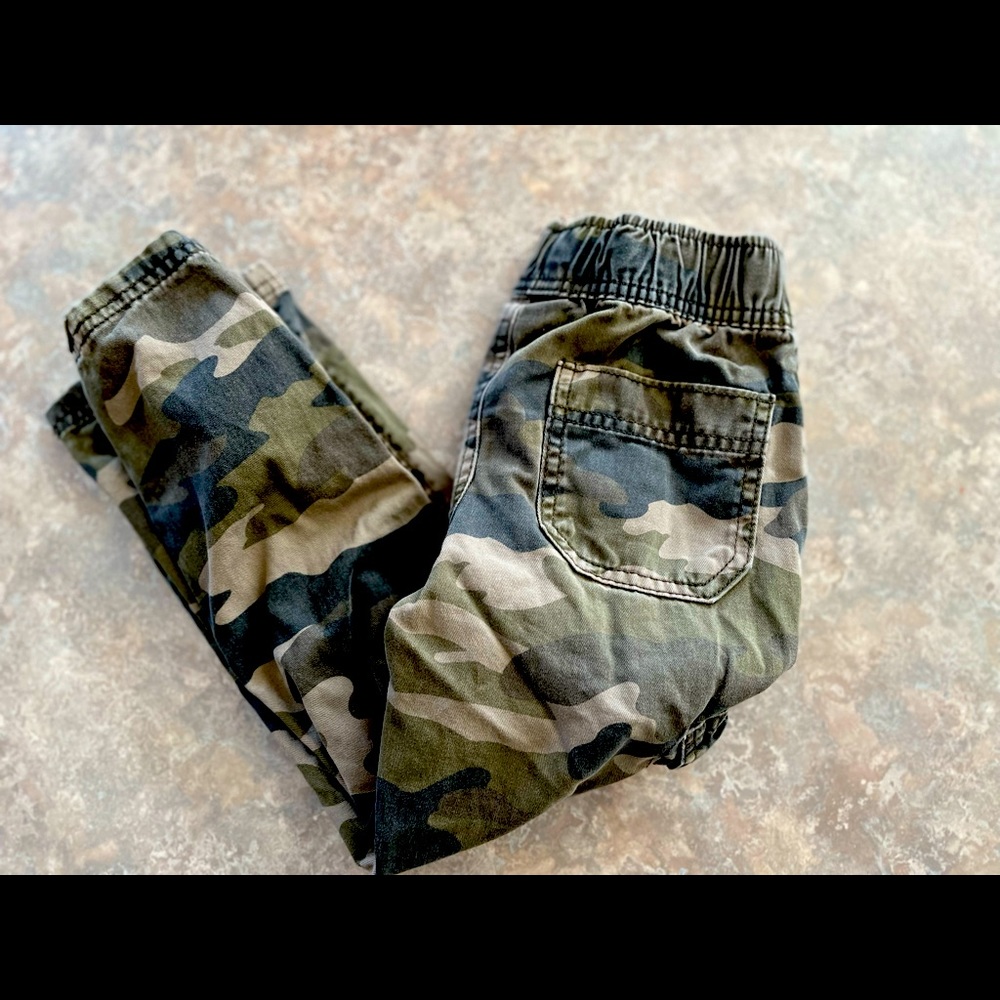 Children’s Place Camo Cargo SZ 5T